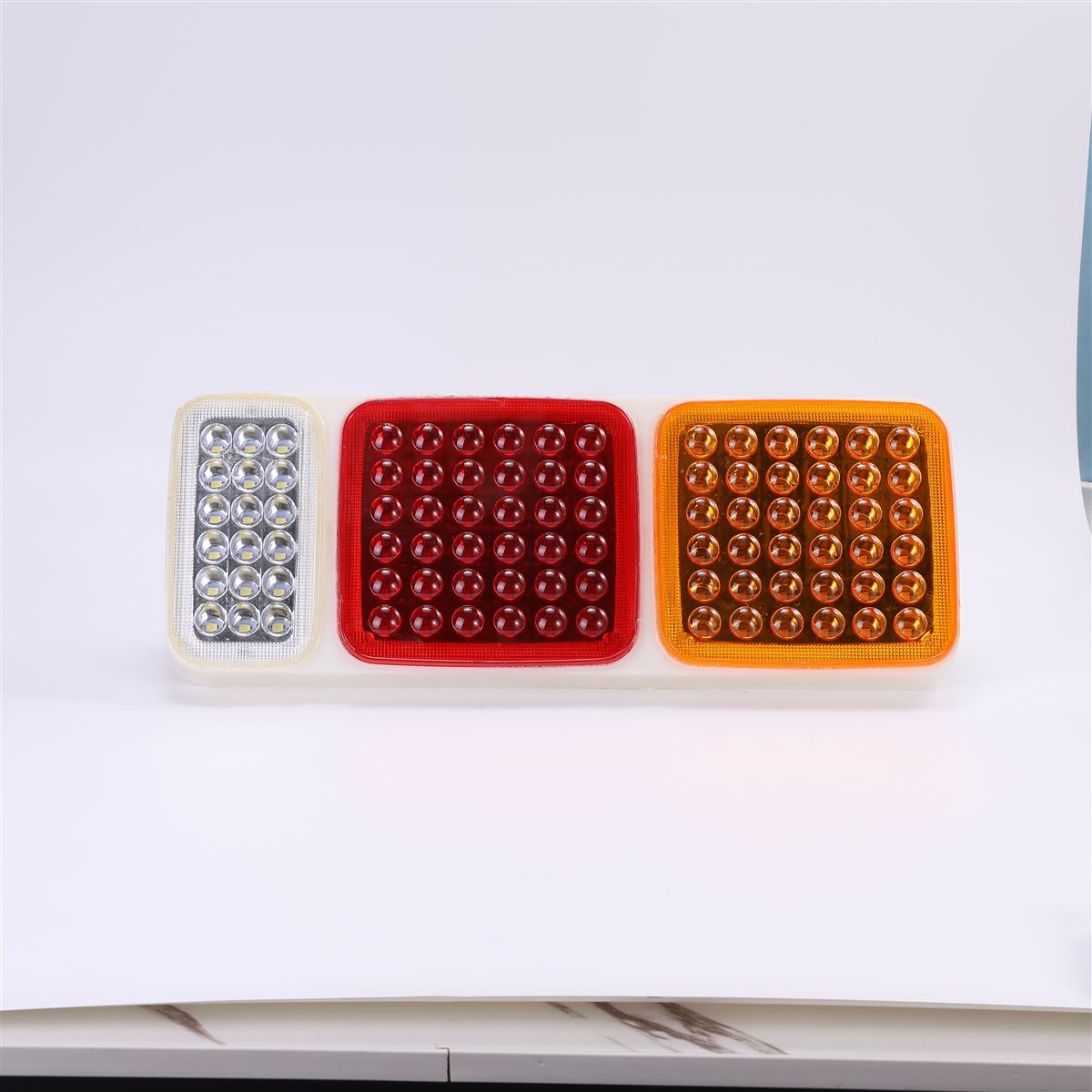 三色组合 LED 长条灯